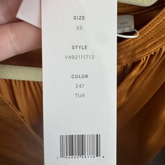 Vince Gold Satin Blouse - Picture 8 of 11